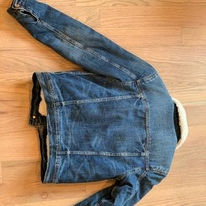 American Eagle Outfitters Jackets & Coats - AE denim jacket - Sherpa lining American Eagle Outfitters Jackets & Coats - AE denim jacket - Sherpa lining